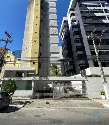 Apartamento à venda na Ponta Verde, 3 quartos sendo 2 suítes, 300m da praia