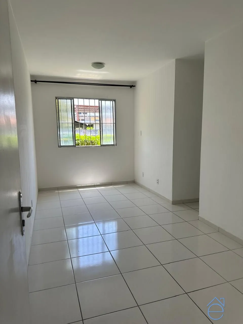 Apartamento à venda, Tabuleiro do Martins, próx Carajás, 55m2, 2/4, bom local. - Foto 2