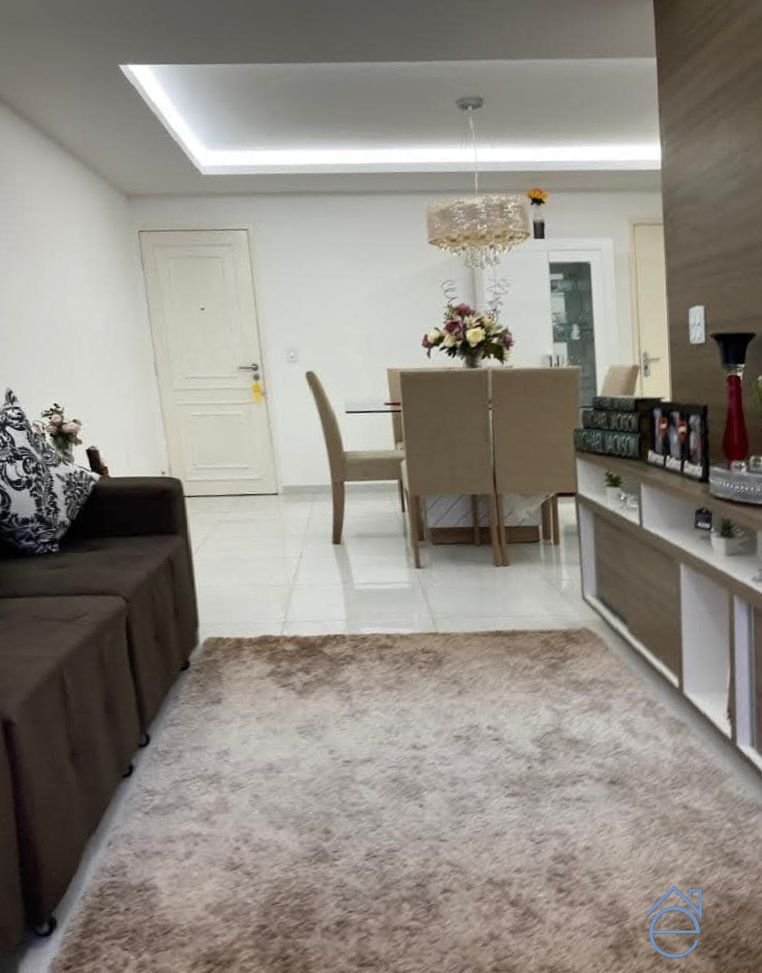 Apartamento à venda na Jatiúca, 3/4, sendo 1 suíte, 105m2, em ótima localização