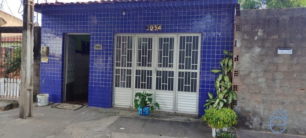Excelente casa com energia solar no Vergerl com 3 quartos sendo um suite.