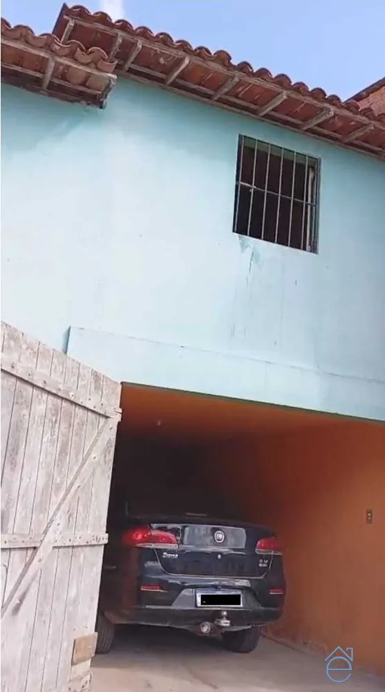Casa de esquina, no centro de de Mar Vermelho, 52m2, 2/4, com garagem - Foto 3