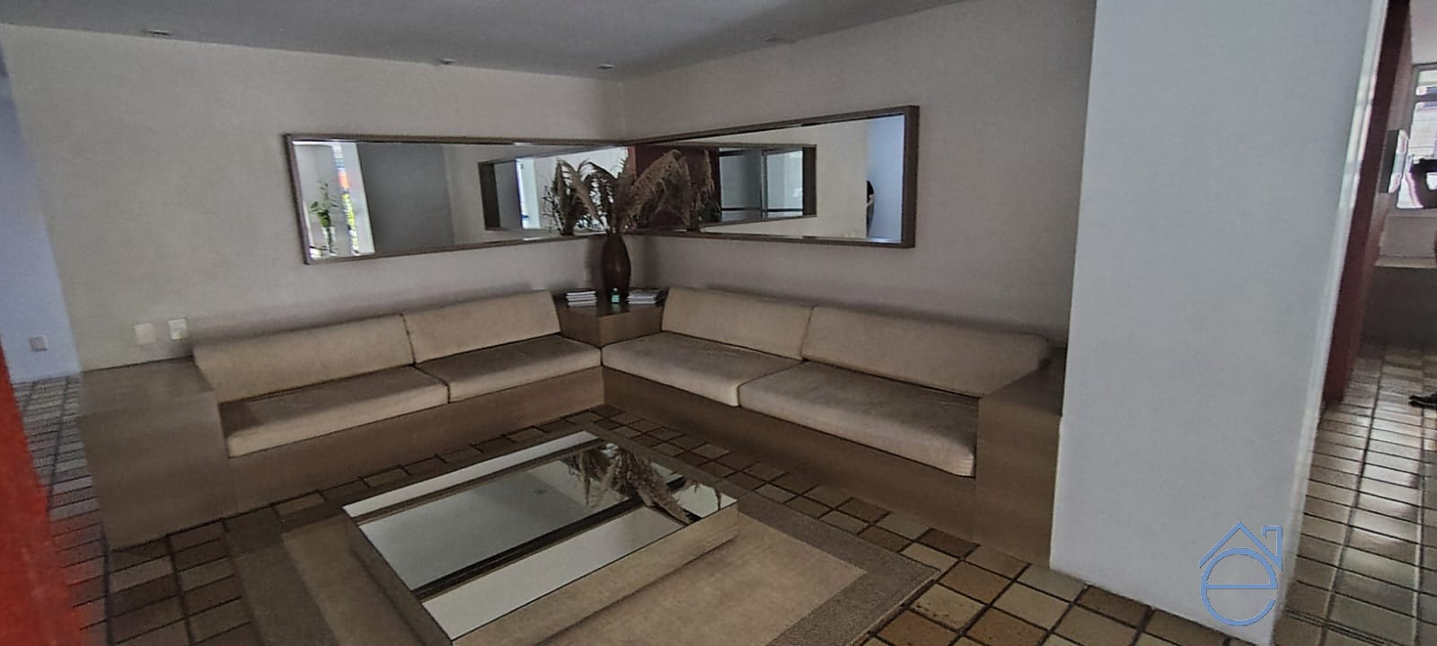 Apartamento à venda, 3/4 sendo 1 suíte, DCE, 2 vagas de garagem e 50m do mar - Foto 3