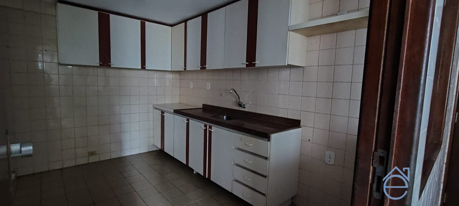 Apartamento à venda, 3/4 sendo 1 suíte, DCE, 2 vagas de garagem e 50m do mar - Foto 9