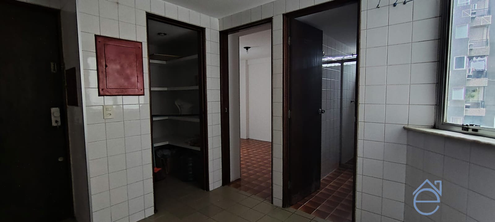 Apartamento à venda, 3/4 sendo 1 suíte, DCE, 2 vagas de garagem e 50m do mar - Foto 12