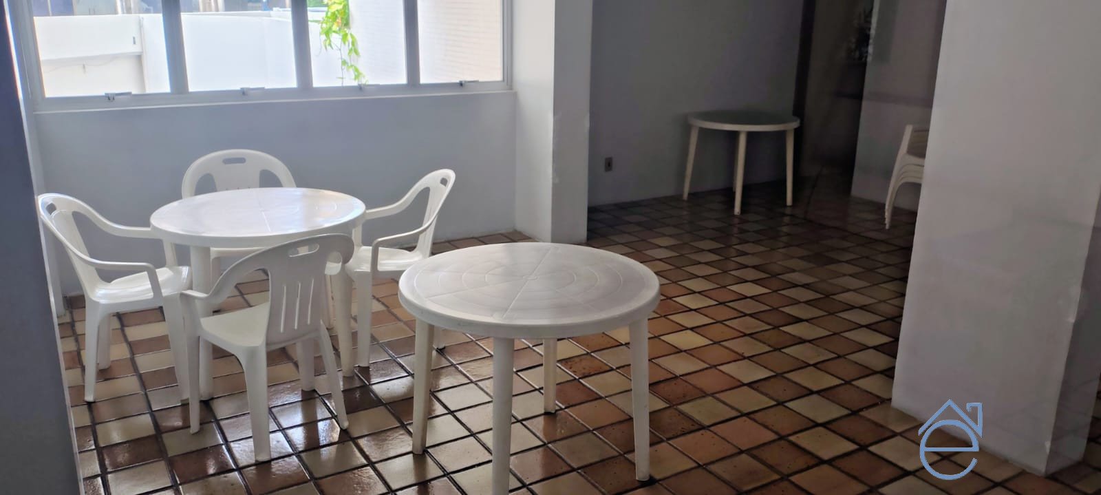Apartamento à venda, 3/4 sendo 1 suíte, DCE, 2 vagas de garagem e 50m do mar - Foto 18