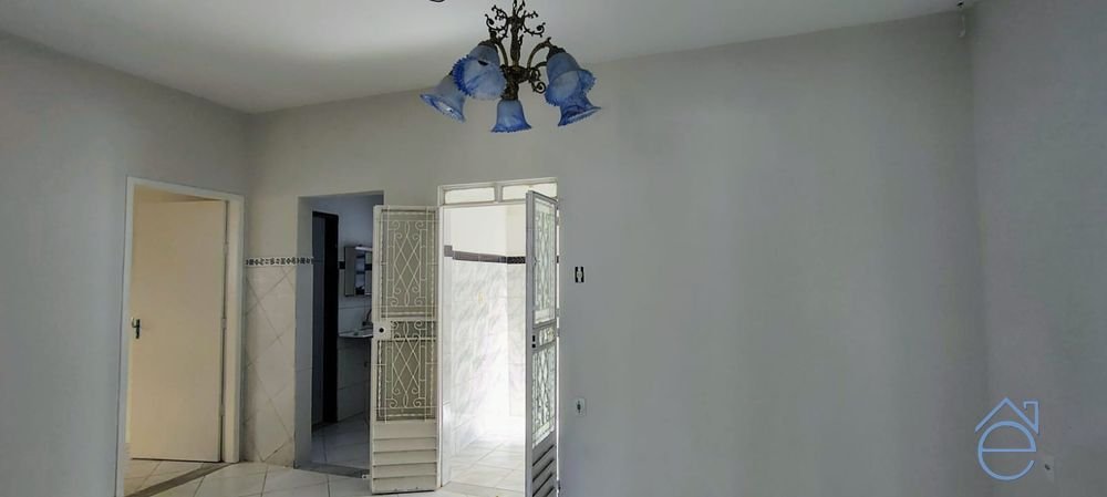 Casa à venda de esquina na Ponta Grossa, 3/4, sala ampla, garagem e DCE, 323m2 - Foto 3