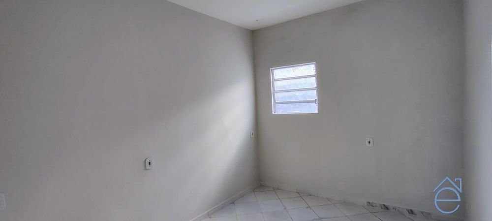Casa à venda de esquina na Ponta Grossa, 3/4, sala ampla, garagem e DCE, 323m2 - Foto 8