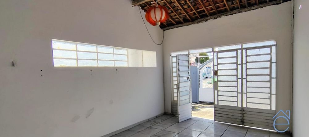 Casa à venda de esquina na Ponta Grossa, 3/4, sala ampla, garagem e DCE, 323m2 - Foto 11