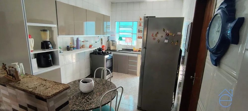 Casa à venda no Vergel do Lago, 2/4 sendo 1 suíte, jardim, 1 vaga, 137m2 - Foto 6
