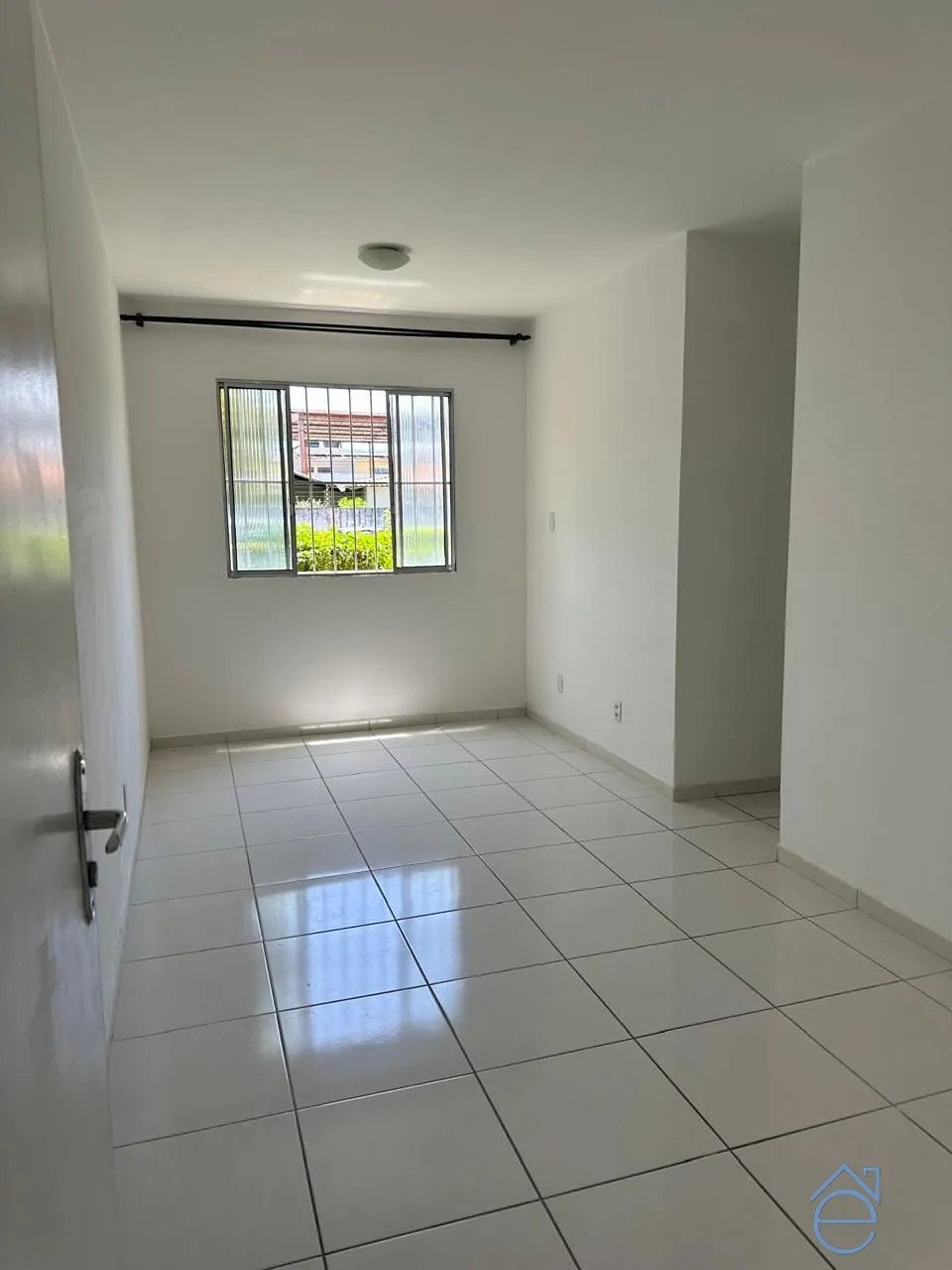 Apartamento à venda, Tabuleiro do Martins, próx Carajás, 55m2, 2/4, bom local. - Foto 2