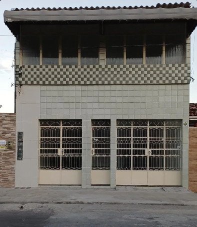 Casa à venda, no Prado, 7/4 sendo 4 suítes, 3 wc, 372 m2, 2 vagas de garagem